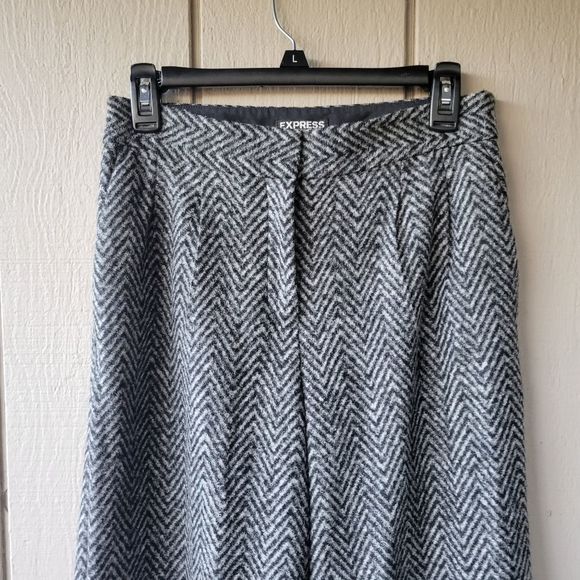 Express Black and White Herringbone Pants - Picture 2 of 12